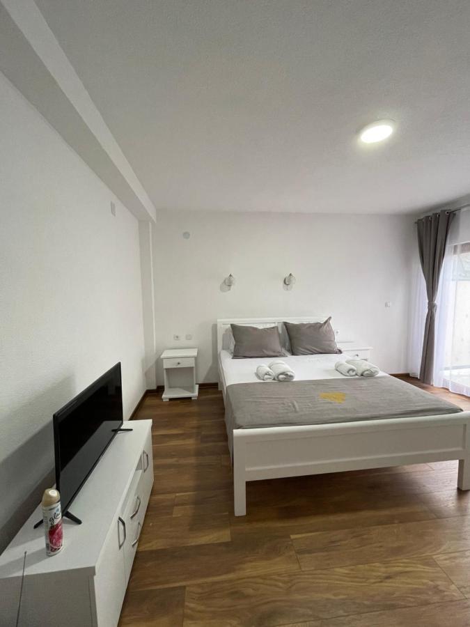 Hotel5E Plav Exterior foto